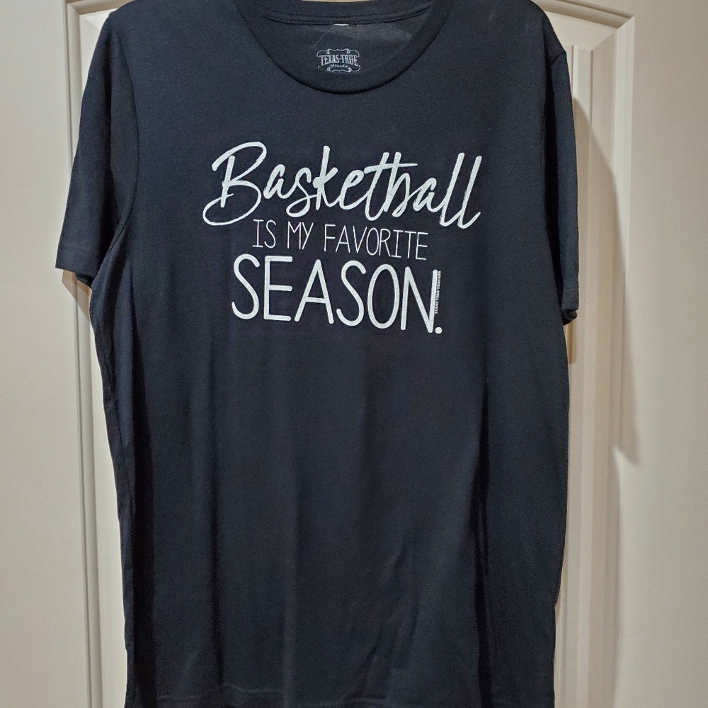 🎈2for$10🎈Black large tee. Basketball.